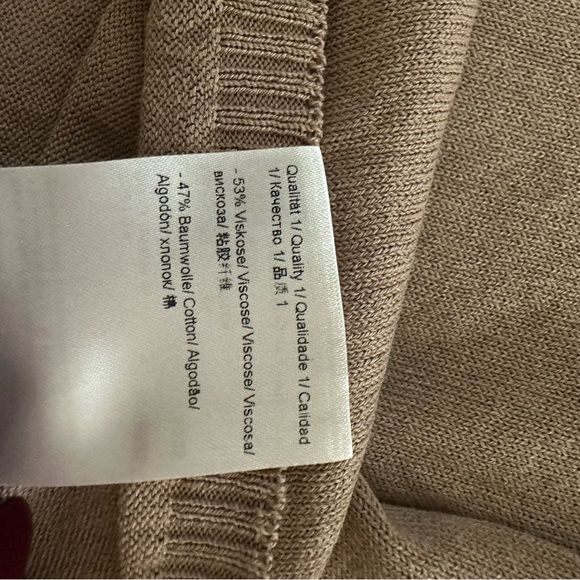 Escada sleeveless blouse - Picture 7 of 7